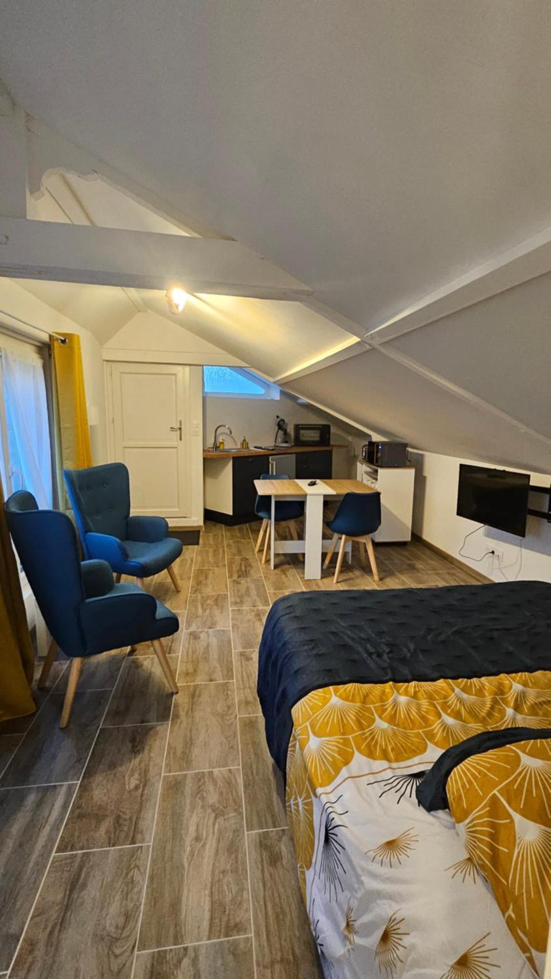 Studio De L'Hippodrome Mortagne-au-Perche Eksteriør billede
